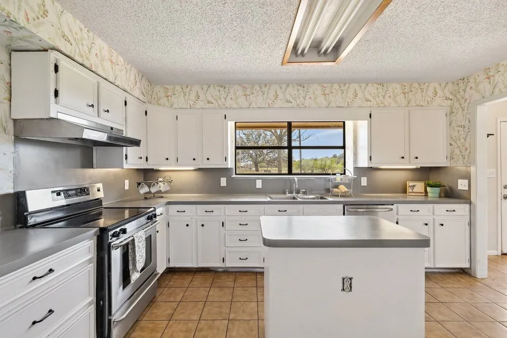 3410 W Ranch Road 152 Llano, TX 78643