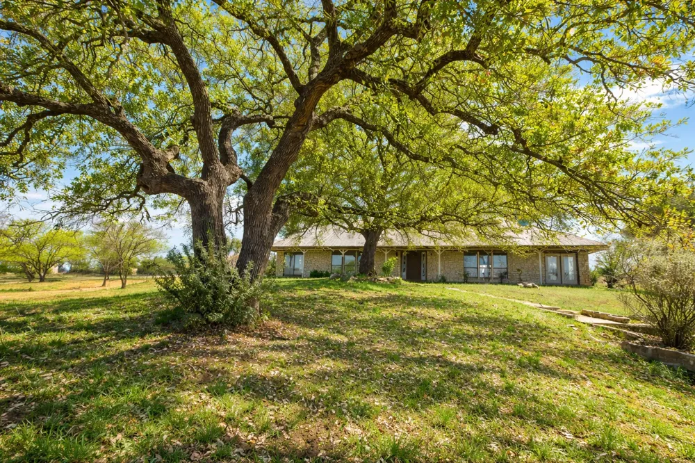 3410 W Ranch Road 152 Llano, TX 78643