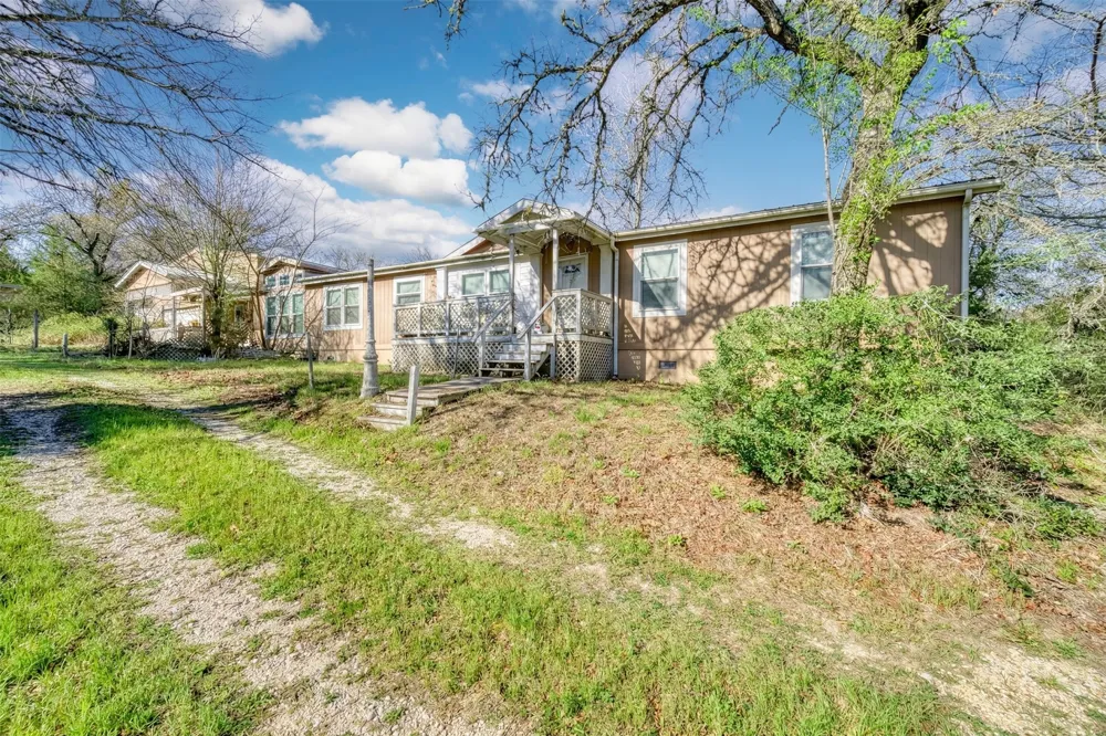 6615 County Road 308 Caldwell, TX 77836