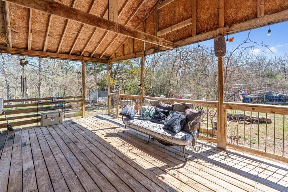 137 Scarlet Oaks Drive Dale, TX 78616