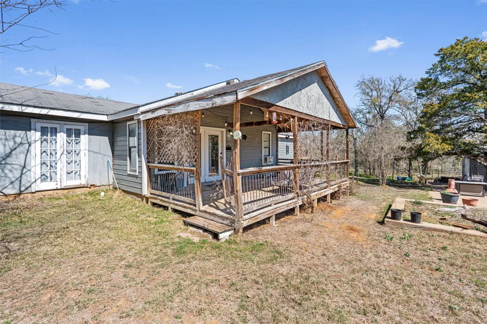 137 Scarlet Oaks Drive Dale, TX 78616