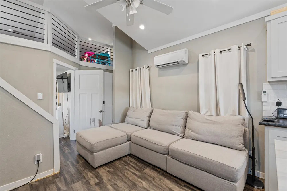 137 Scarlet Oaks Drive Dale, TX 78616
