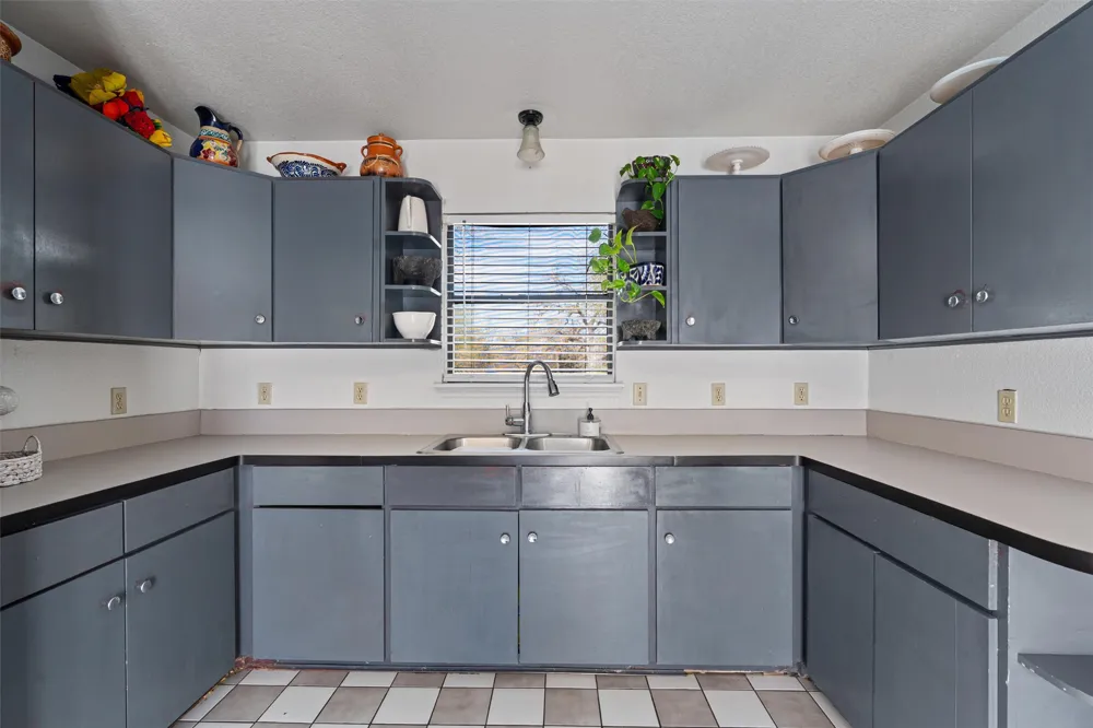 137 Scarlet Oaks Drive Dale, TX 78616