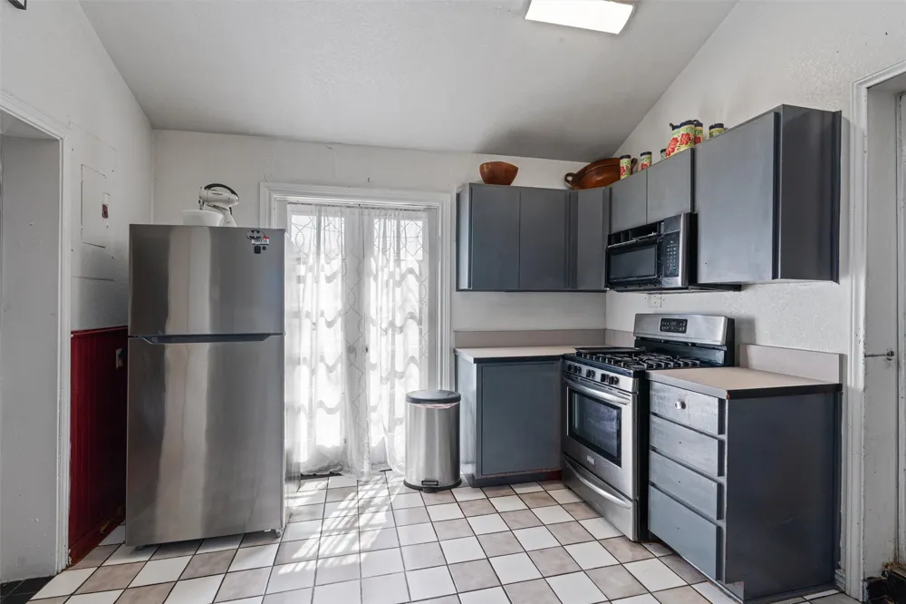 137 Scarlet Oaks Drive Dale, TX 78616