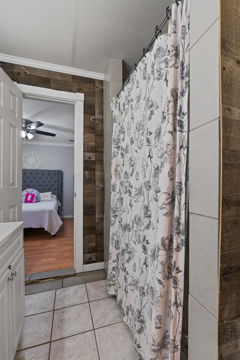 137 Scarlet Oaks Drive Dale, TX 78616