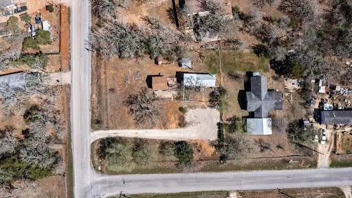137 Scarlet Oaks Drive Dale, TX 78616