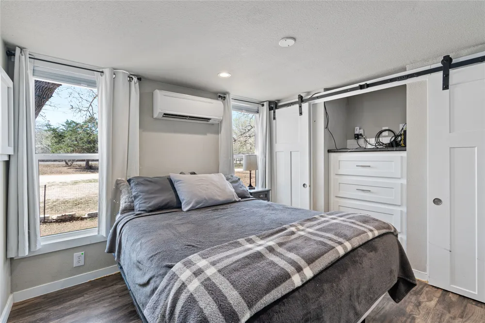 137 Scarlet Oaks Drive Dale, TX 78616
