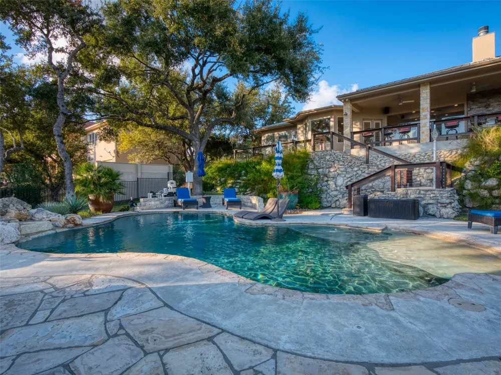 110 Kingsbury Canyon Lake, TX 78133