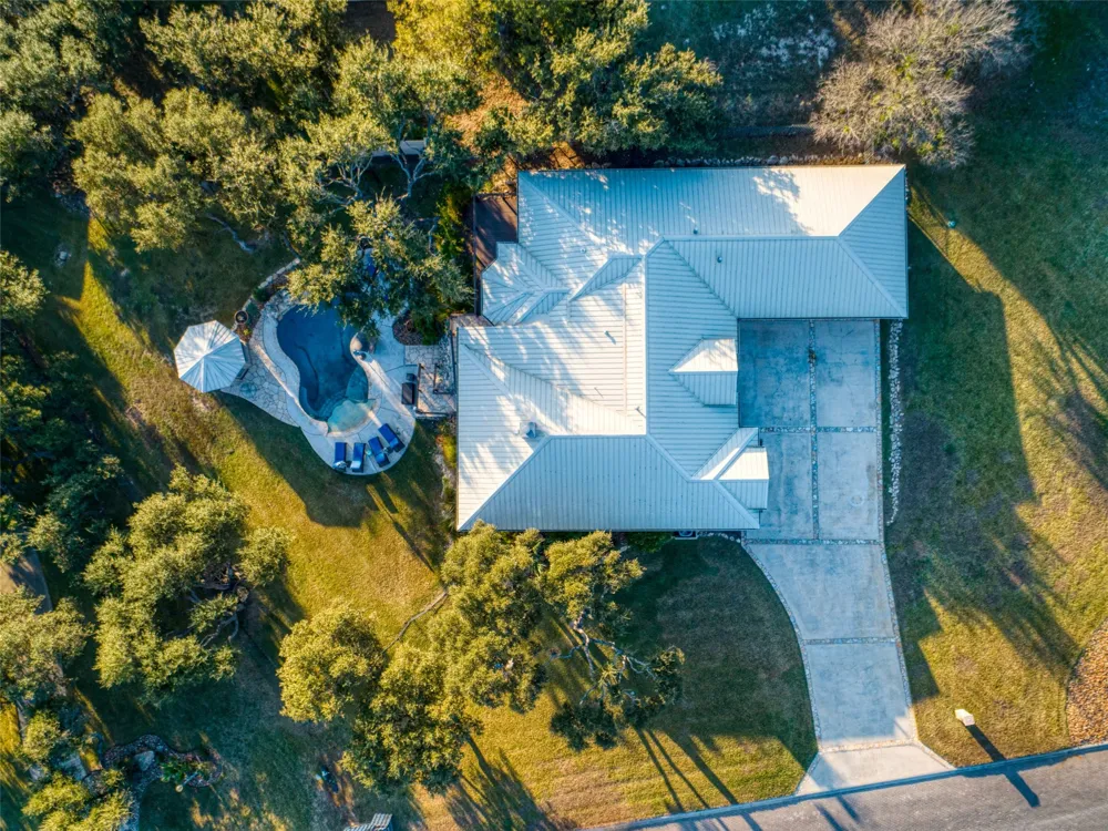 110 Kingsbury Canyon Lake, TX 78133