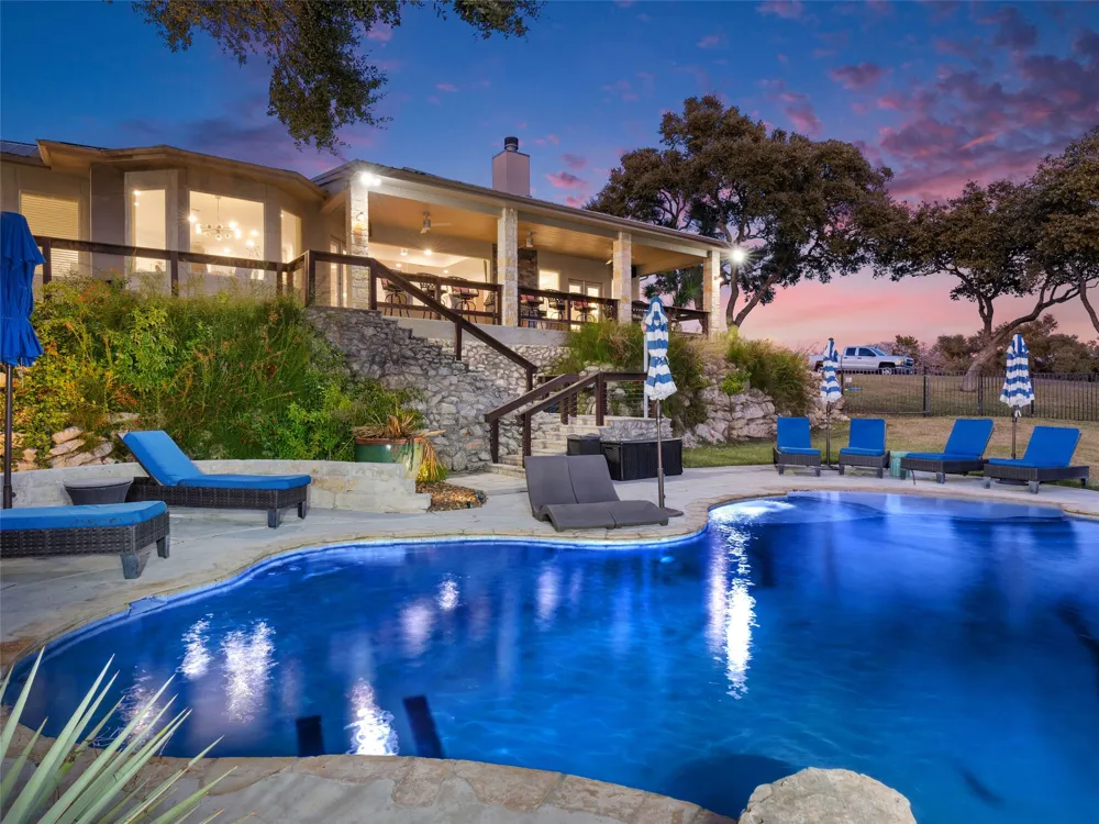 110 Kingsbury Canyon Lake, TX 78133