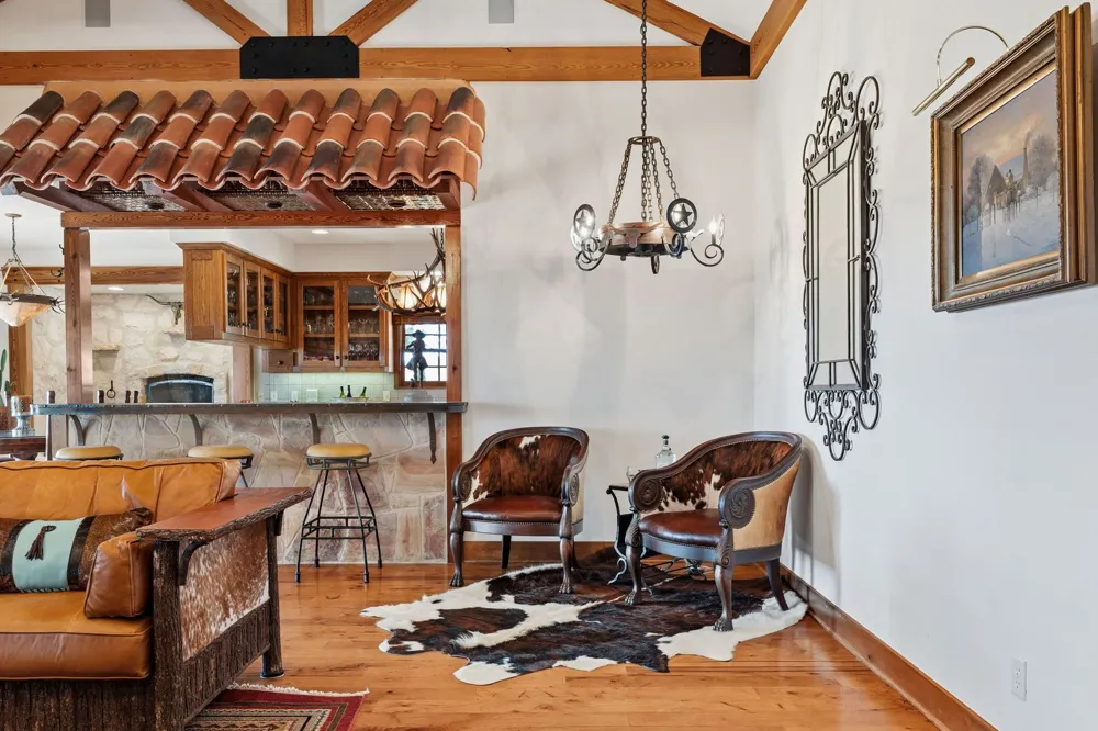 521 Bluff Creek Road Road Center Point, TX 78010