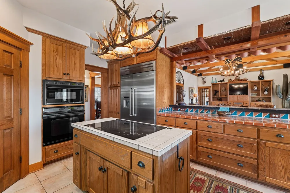 521 Bluff Creek Road Road Center Point, TX 78010