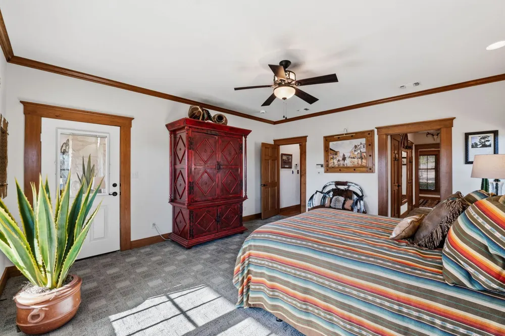521 Bluff Creek Road Road Center Point, TX 78010