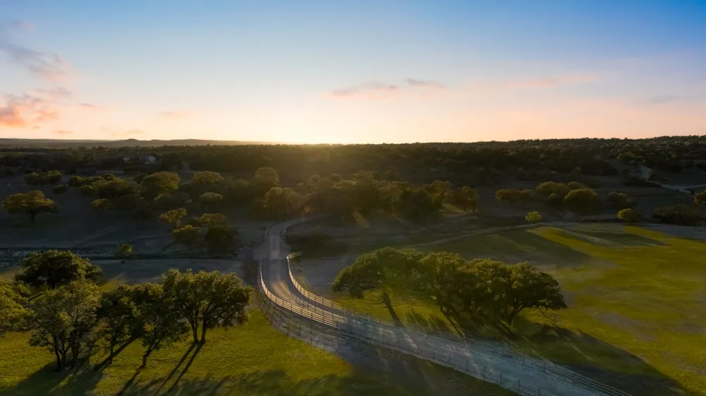 521 Bluff Creek Road Road Center Point, TX 78010