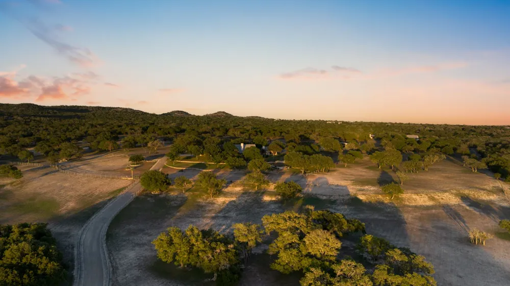 521 Bluff Creek Road Road Center Point, TX 78010