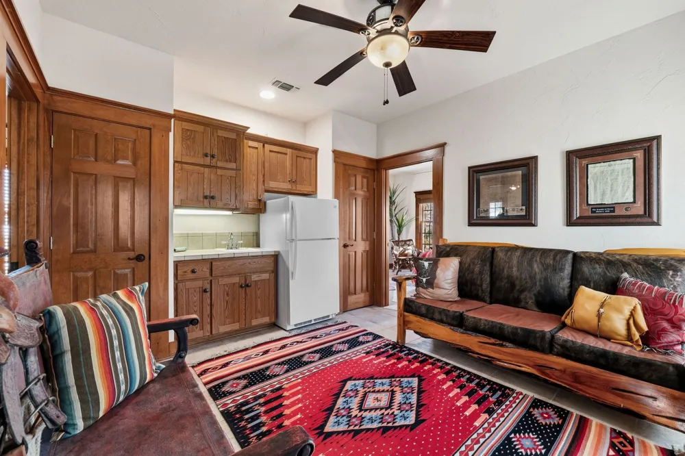521 Bluff Creek Road Road Center Point, TX 78010