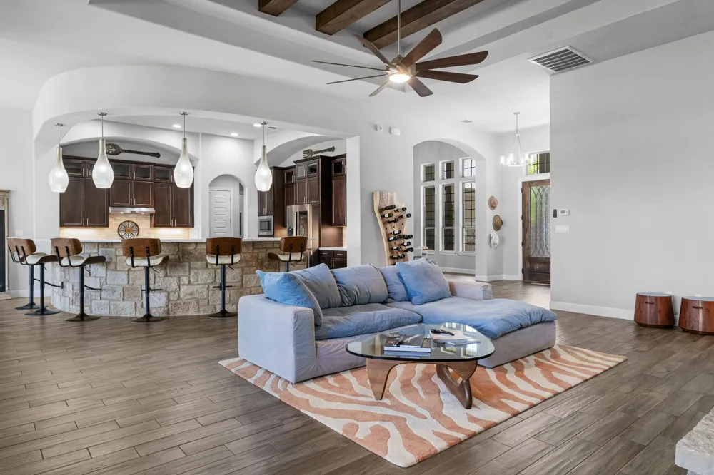 9709 Avion Cove Dripping Springs, TX 78620