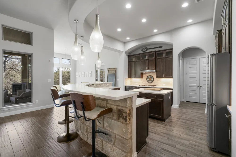 9709 Avion Cove Dripping Springs, TX 78620