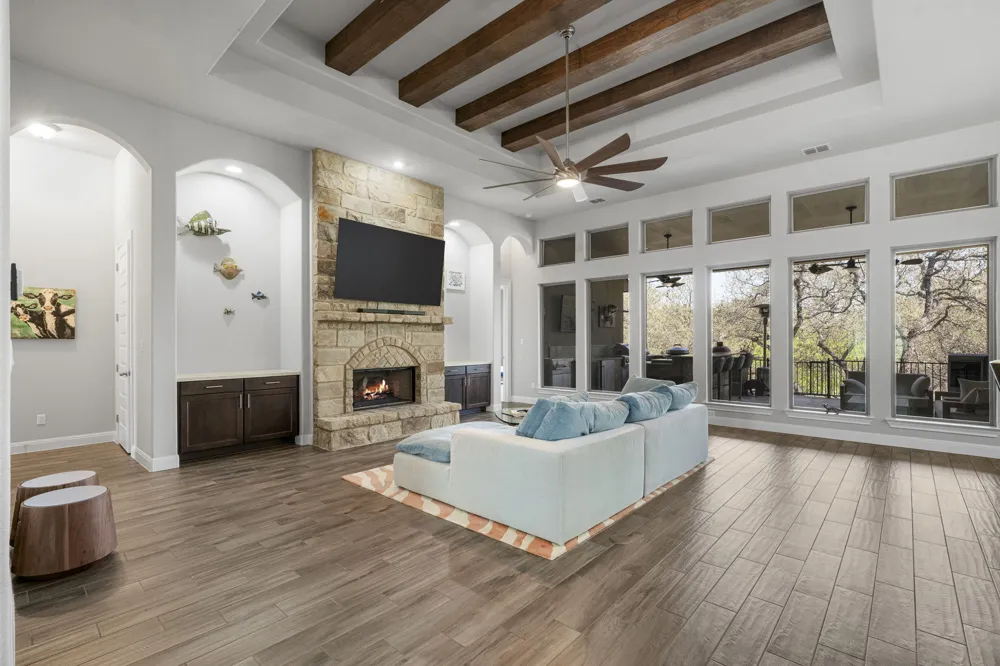 9709 Avion Cove Dripping Springs, TX 78620