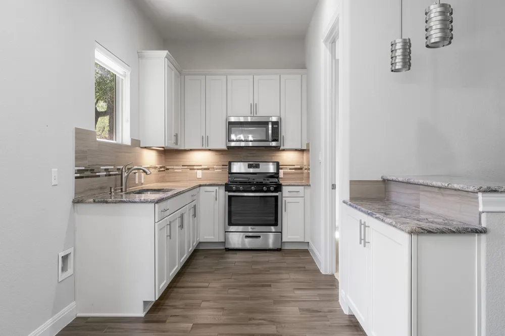 9709 Avion Cove Dripping Springs, TX 78620