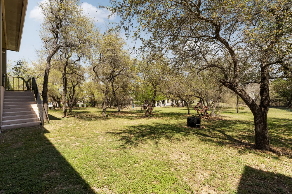 9709 Avion Cove Dripping Springs, TX 78620