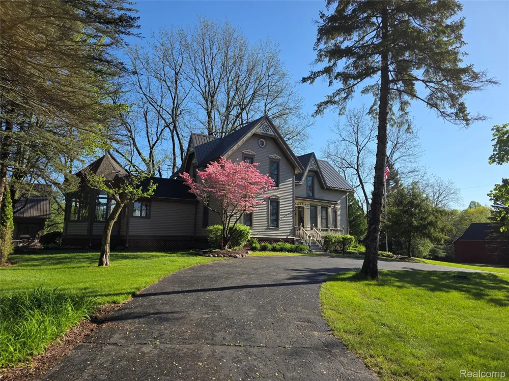 3801 Hollow Corners Road Dryden Township, MI 48428
