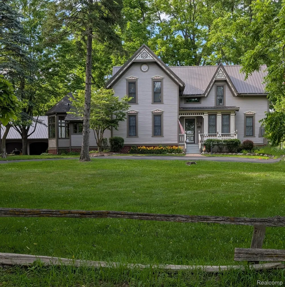 3801 Hollow Corners Road Dryden Township, MI 48428