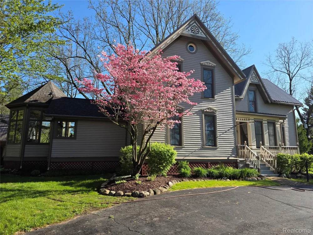 3801 Hollow Corners Road Dryden Township, MI 48428