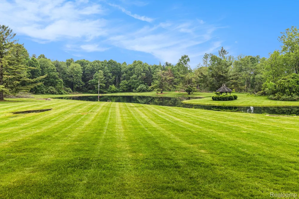 3801 Hollow Corners Road Dryden Township, MI 48428