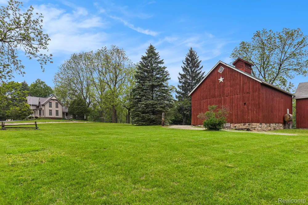 3801 Hollow Corners Road Dryden Township, MI 48428