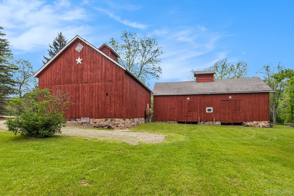 3801 Hollow Corners Road Dryden Township, MI 48428