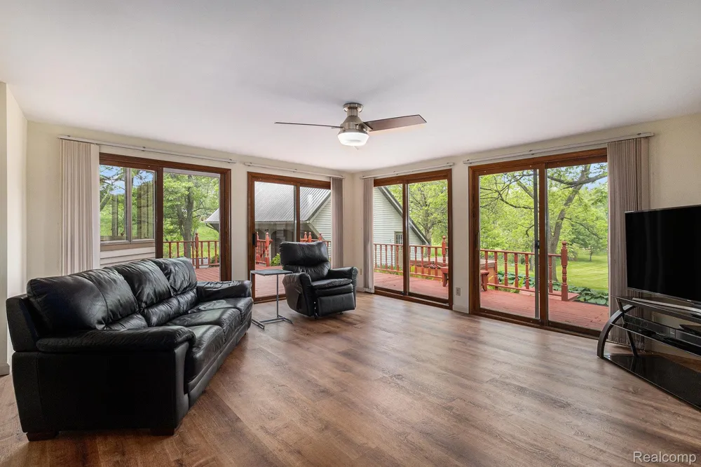 3801 Hollow Corners Road Dryden Township, MI 48428