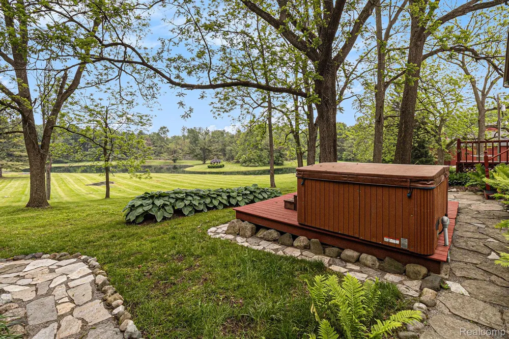 3801 Hollow Corners Road Dryden Township, MI 48428