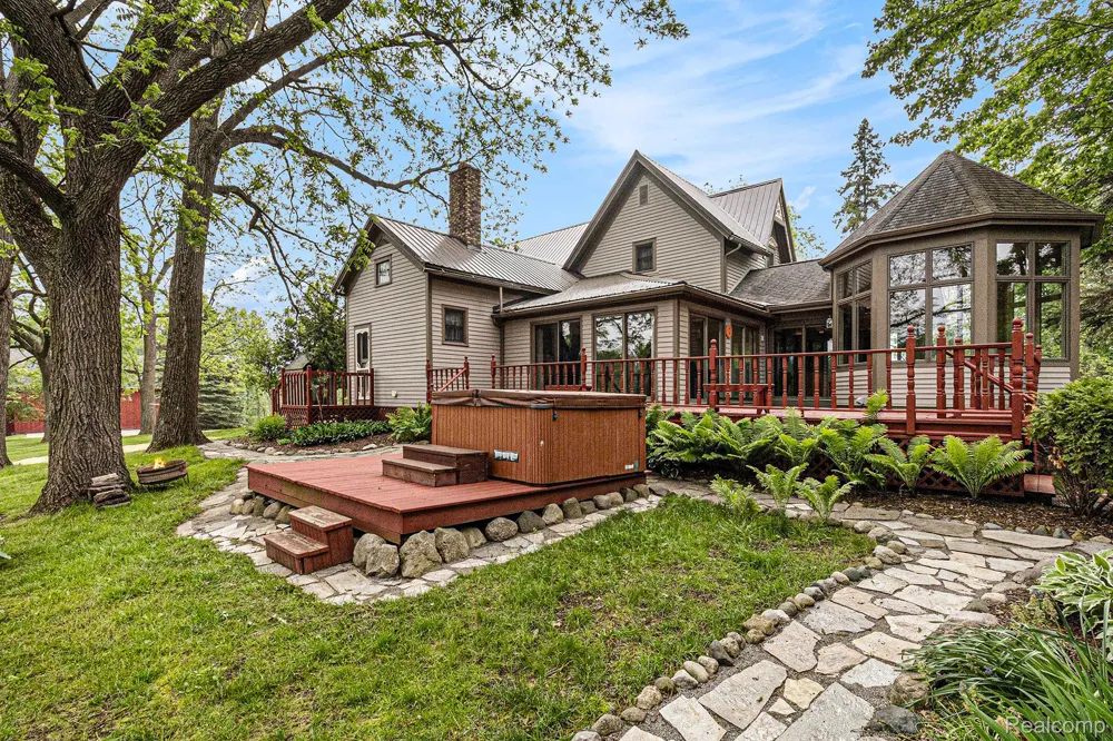 3801 Hollow Corners Road Dryden Township, MI 48428