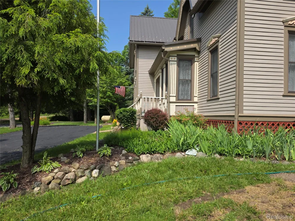 3801 Hollow Corners Road Dryden Township, MI 48428