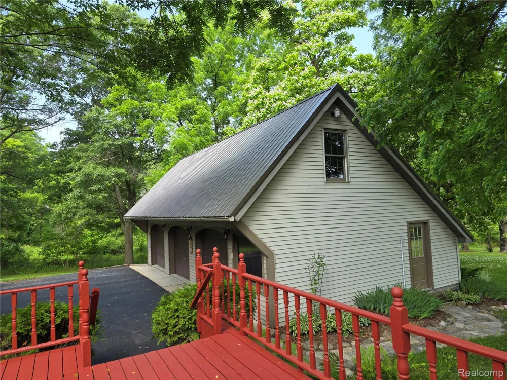 3801 Hollow Corners Road Dryden Township, MI 48428