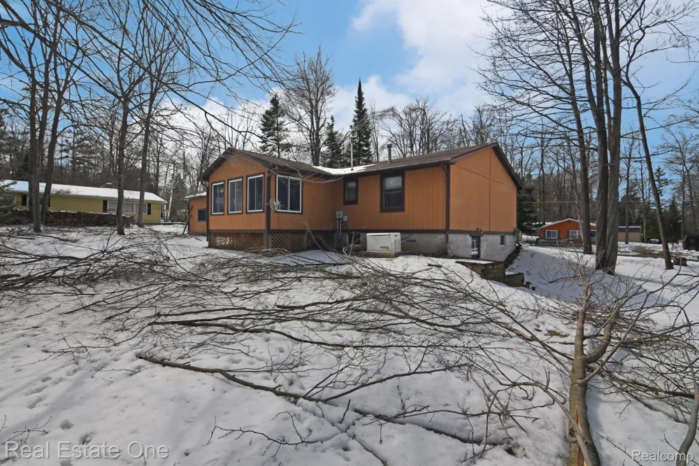 4288 Ash Road Alcona Township, MI 48742