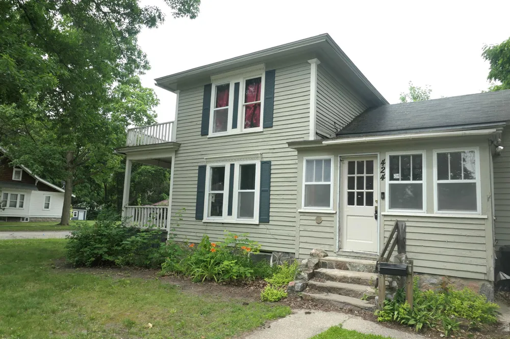 424 S Kinney Street Mt Pleasant City, MI 48858
