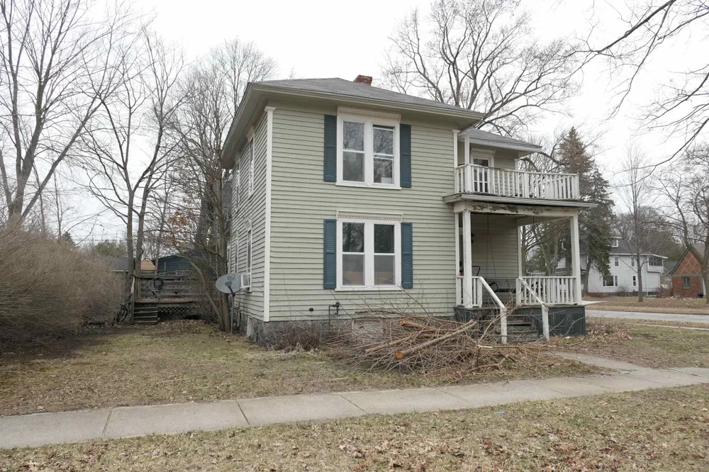 424 S Kinney Street Mt Pleasant City, MI 48858
