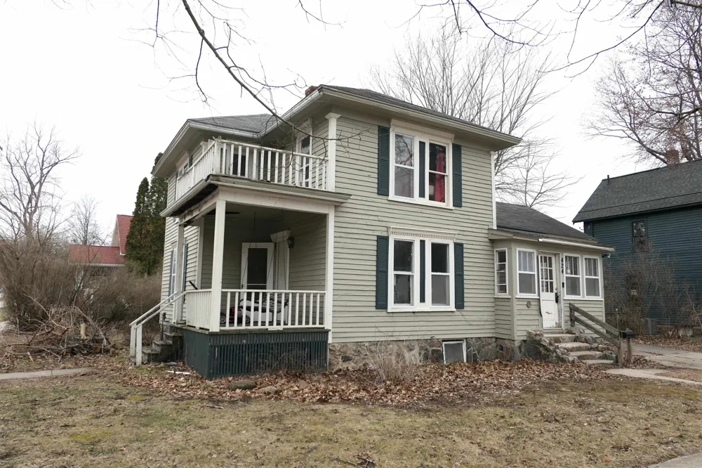 424 S Kinney Street Mt Pleasant City, MI 48858