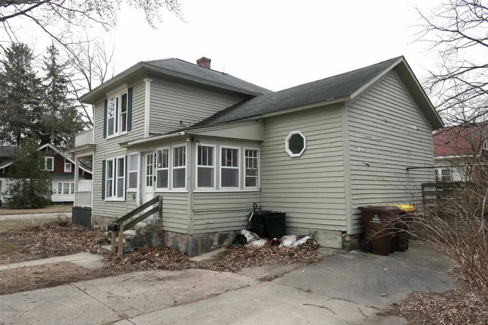 424 S Kinney Street Mt Pleasant City, MI 48858