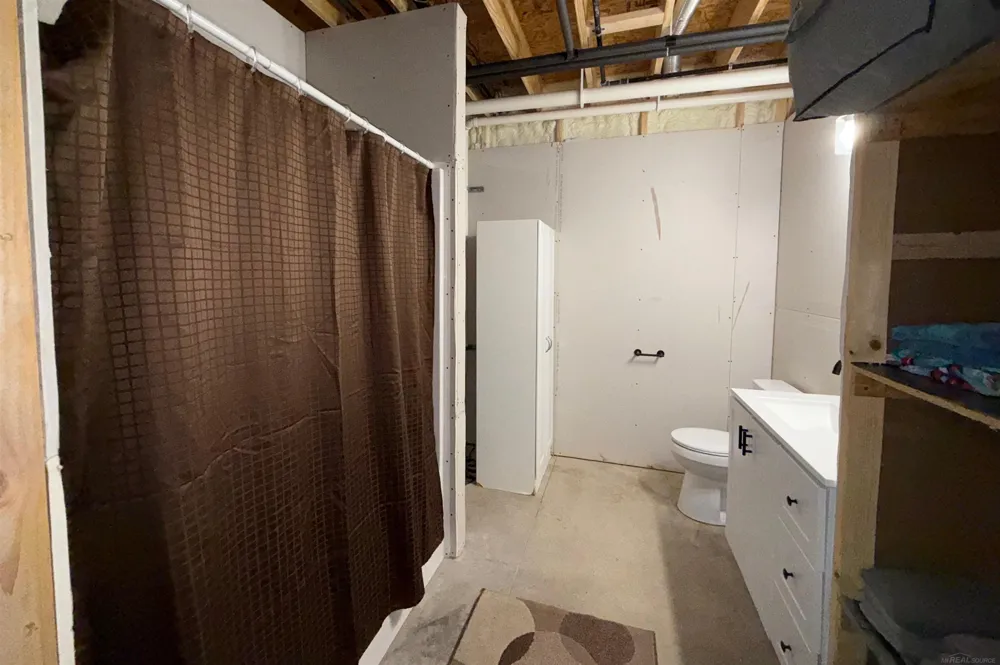 8659 Wood View Drive Garfield Township, MI 48632
