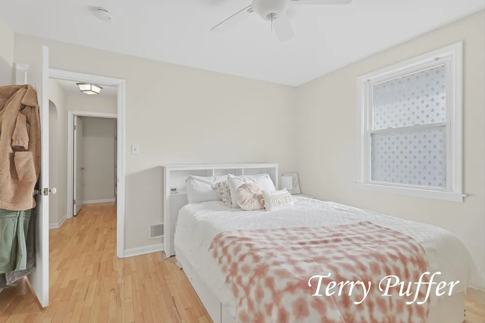 1559 Glenwood Avenue Laketon Township, MI 49445