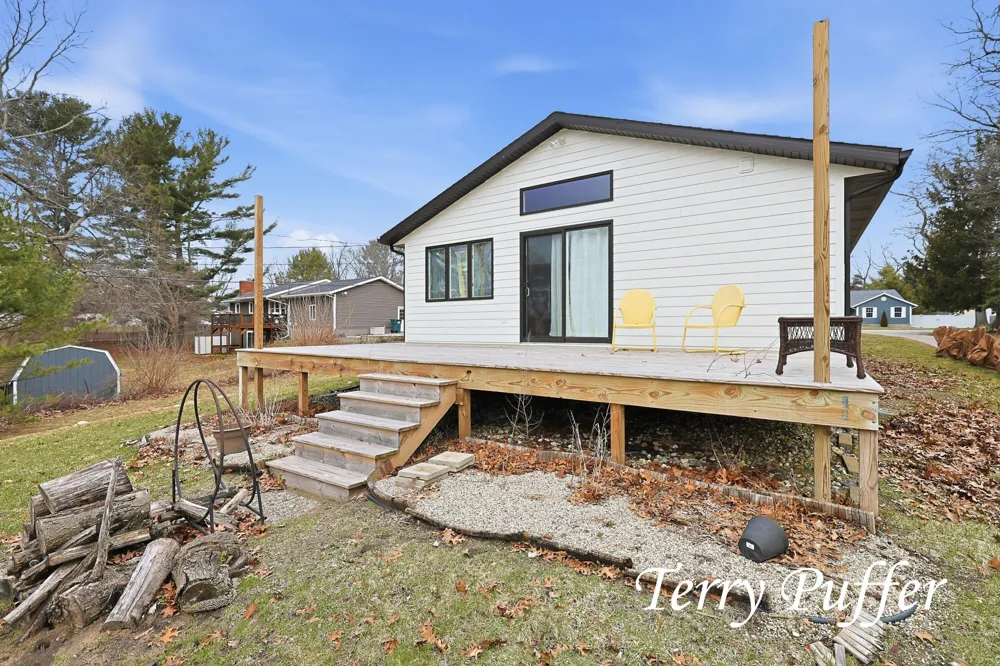1559 Glenwood Avenue Laketon Township, MI 49445