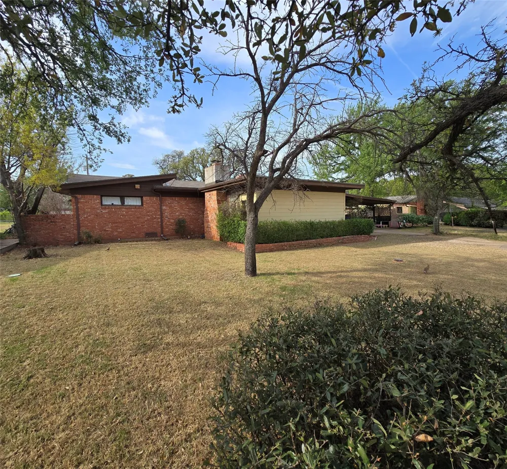 1605 Saint John Street Wichita Falls, TX 76302