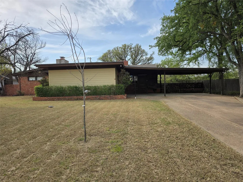 1605 Saint John Street Wichita Falls, TX 76302