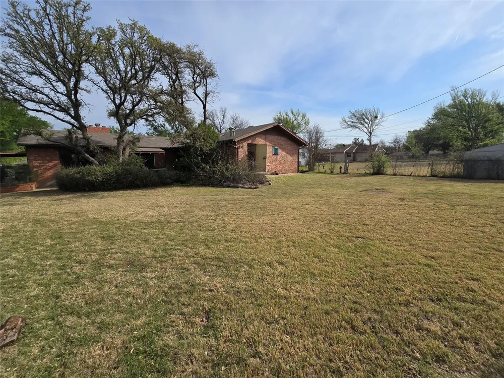 1605 Saint John Street Wichita Falls, TX 76302