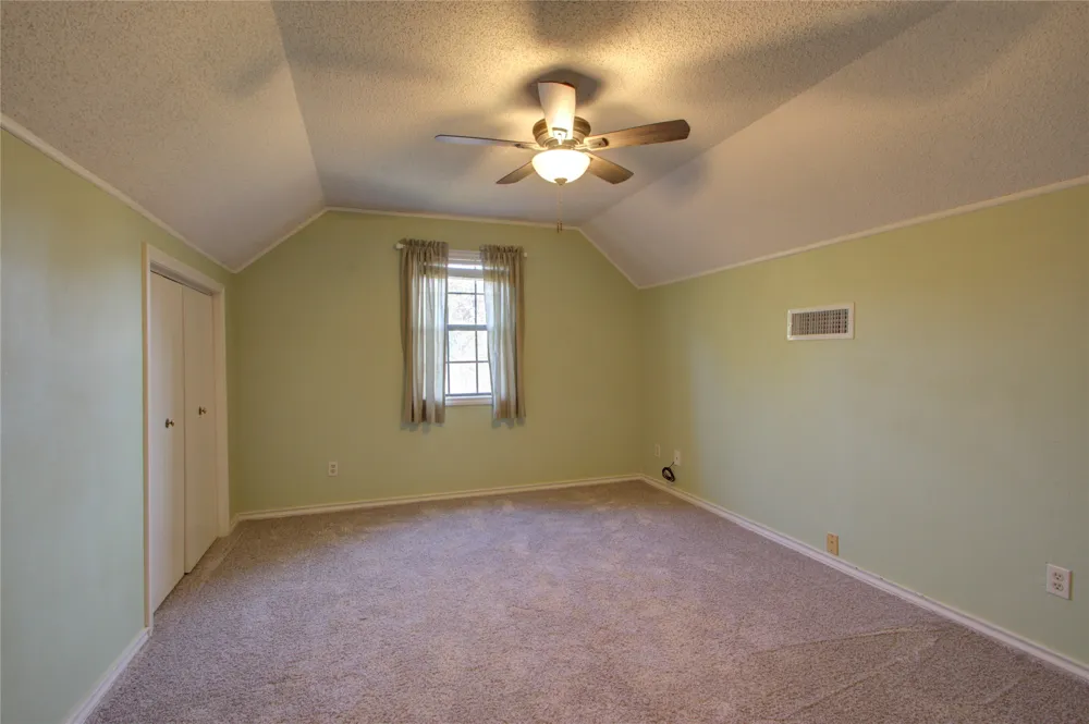 325 Loma Linda Wake Village, TX 75501