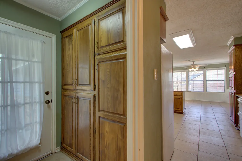 325 Loma Linda Wake Village, TX 75501