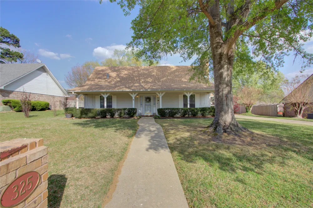 325 Loma Linda Wake Village, TX 75501